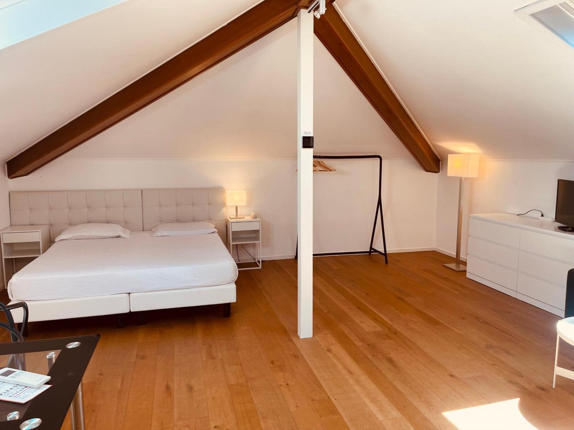 Hotel Morgana Мендризио Екстериор снимка